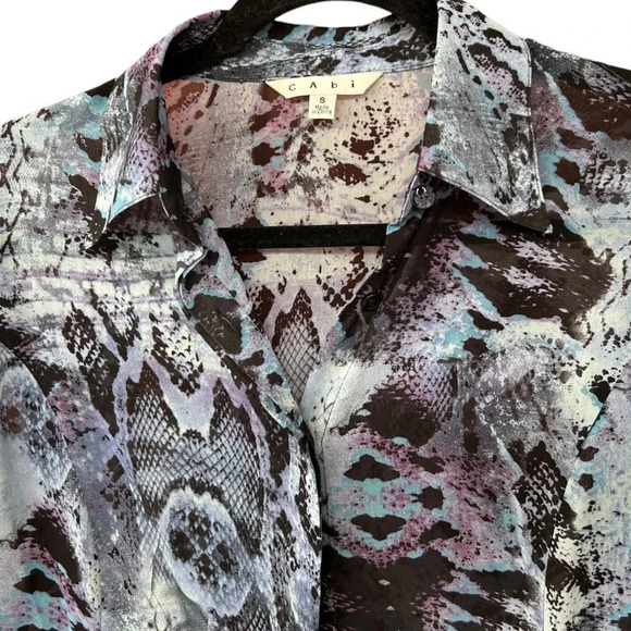 CABI Women's Blue Python Snake Print Blouse Style #609 Size Small - Picture 4 of 7